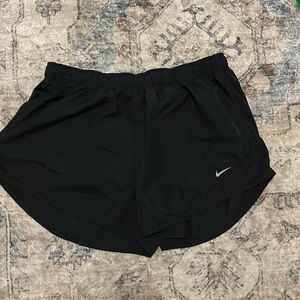 NWOT Women’s Nike DriFit Shorts size XL